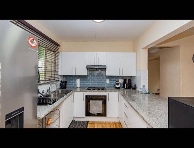 2 BEDROOM APARTMENT FOR SALE IN LONEHILL